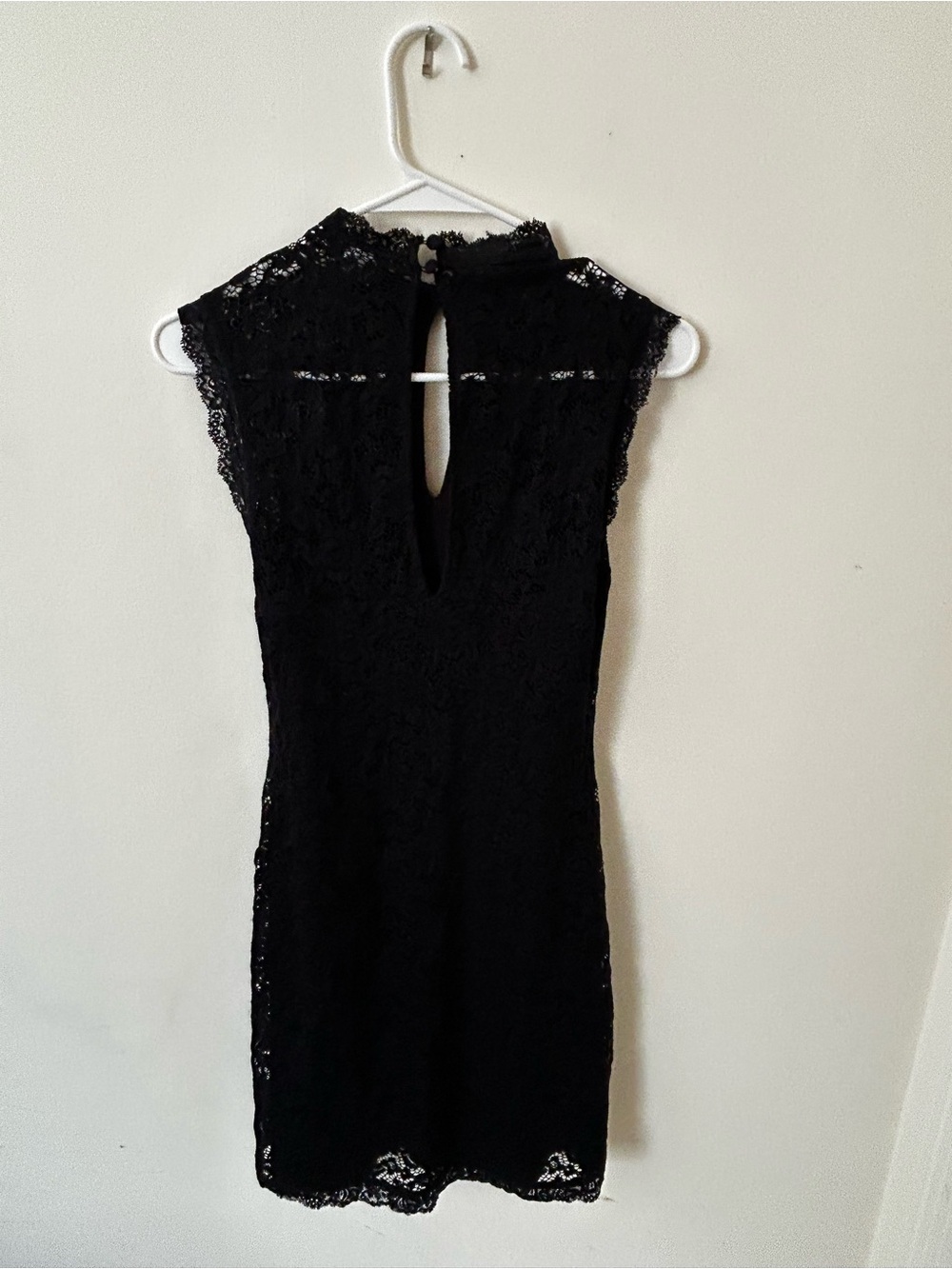 bebe Black Lace Cap-Sleeve Dress with keyhole front and back